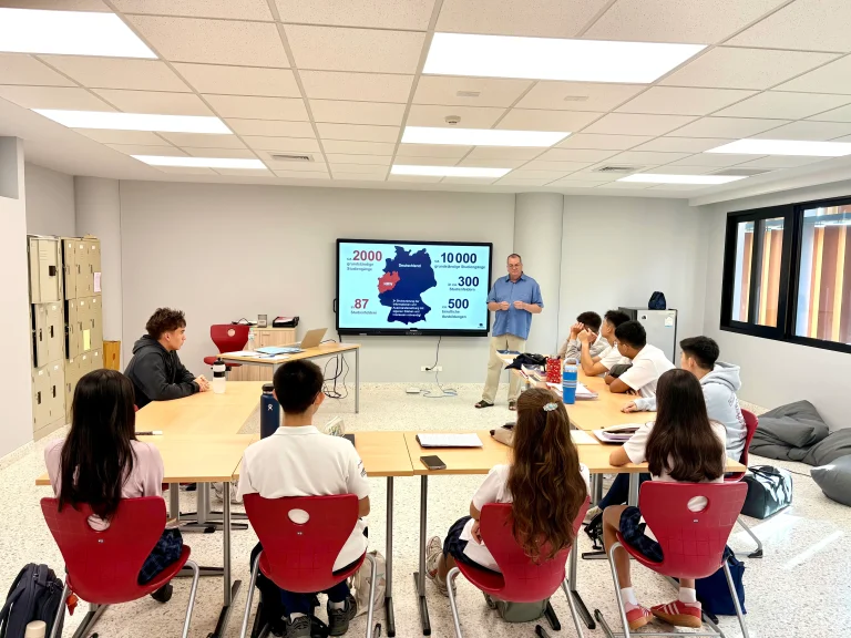 Career and Study Orientation at RIS Swiss Section